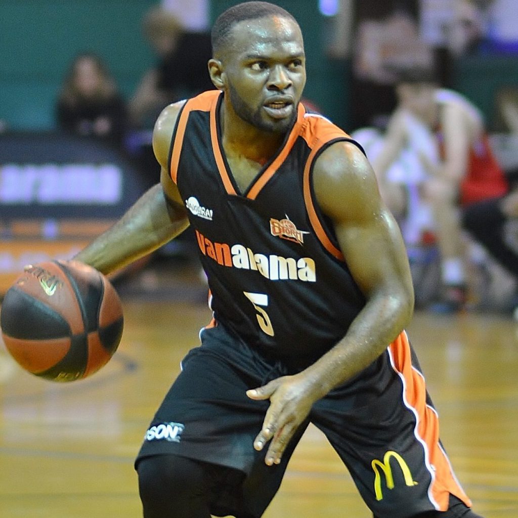 Storm battle into last eight of Cup