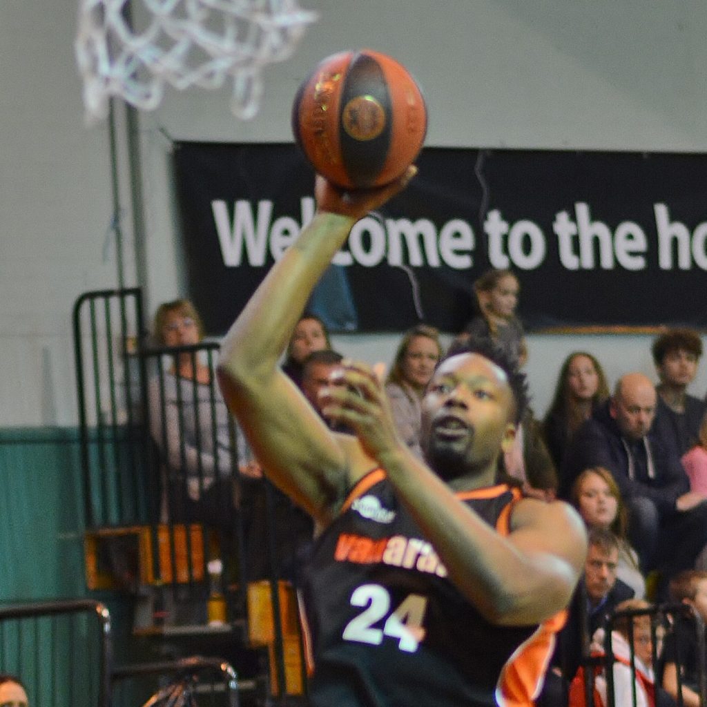 Storm fans roar their team to dramatic victory