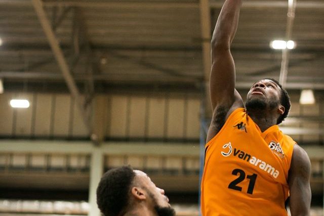 Storm battle through to hold onto second place
