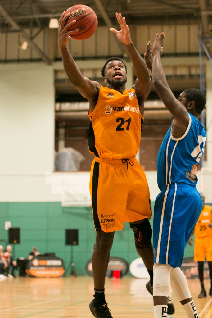 Storm tame Leopards in front of a capacity crowd
