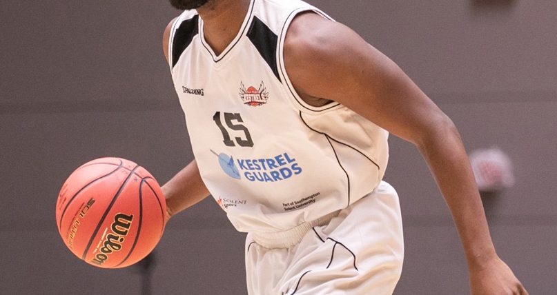 Storm capture signing of British forward Tayo Oyefusi