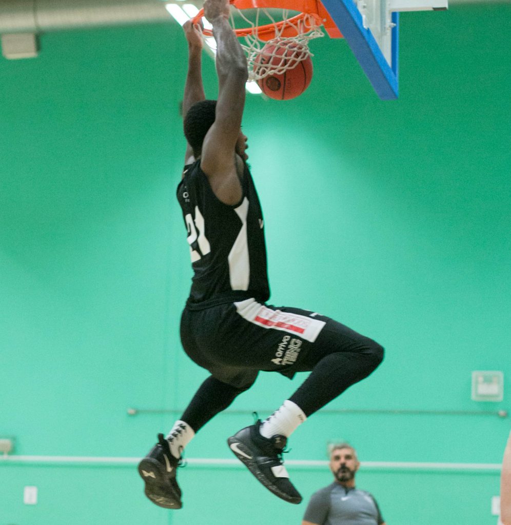 Storm lose out in close encounter with Rebels
