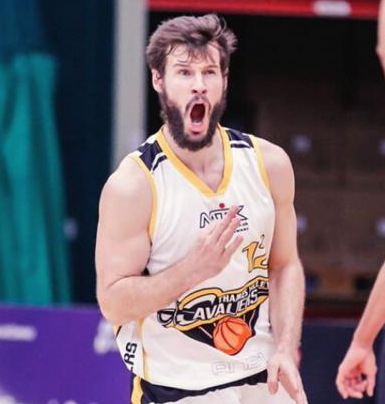 Johnson makes the switch to Hemel Storm