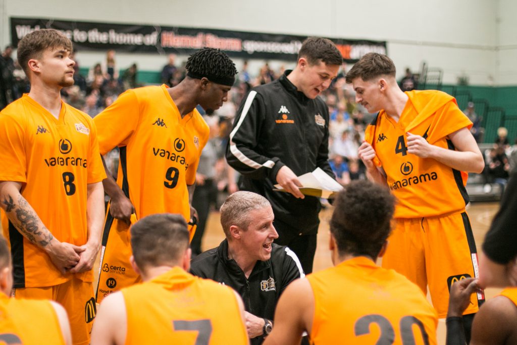 Storm shock league leaders Solent Kestrels in an excellent team performance