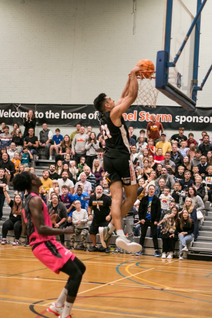 Storm thrive in last minutes to defeat the Hoods