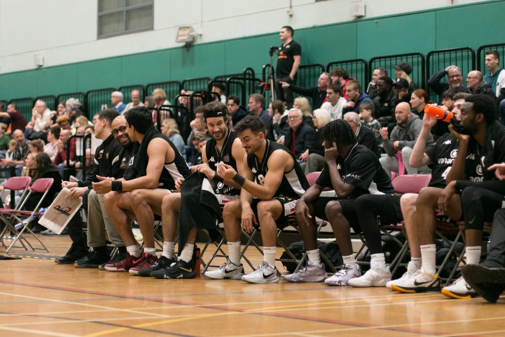 Storm execute 29/43 3 pointers to cruise to victory against the Dragons