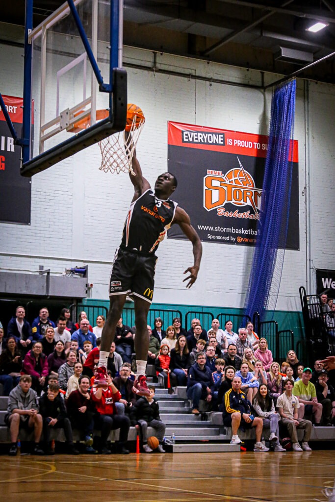 Storm end the regular season with victory over London Elite