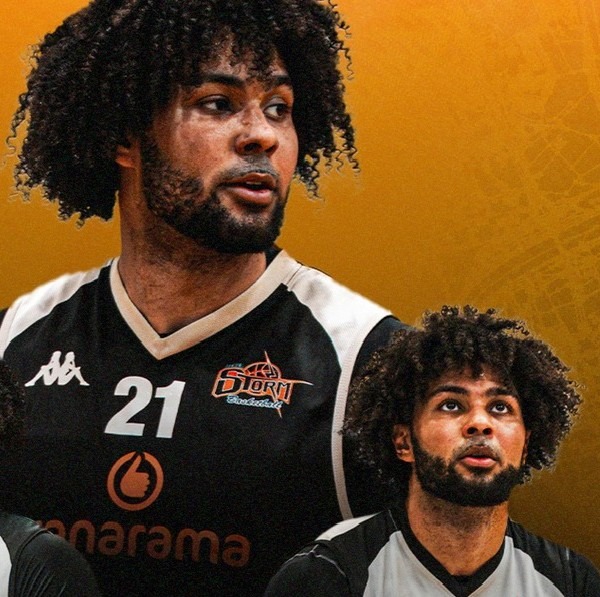 21 Veron Eze